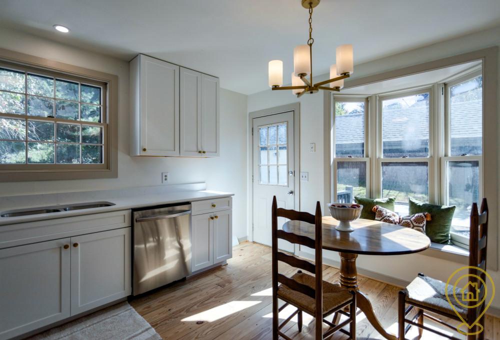 Selling Charming Colonial in Birdfield